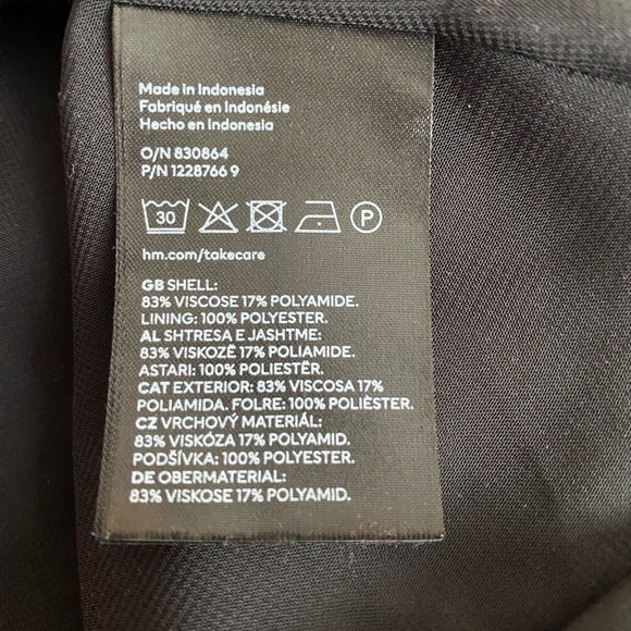 H&M Elegant Black Mini Dress - Picture 8 of 9